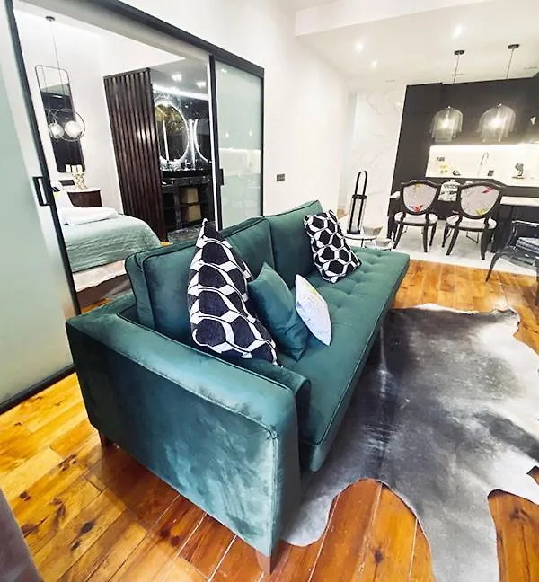 Apartamento De Diseno En Malasana Junto A Gran Via-1