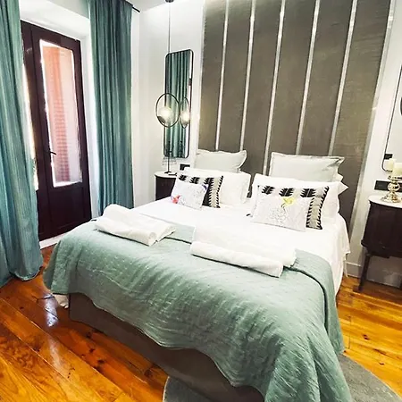 Apartamento De Diseno En Malasana Junto A Gran Via-2